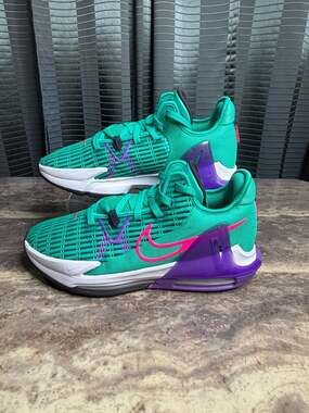 Men’s Nike LeBron.